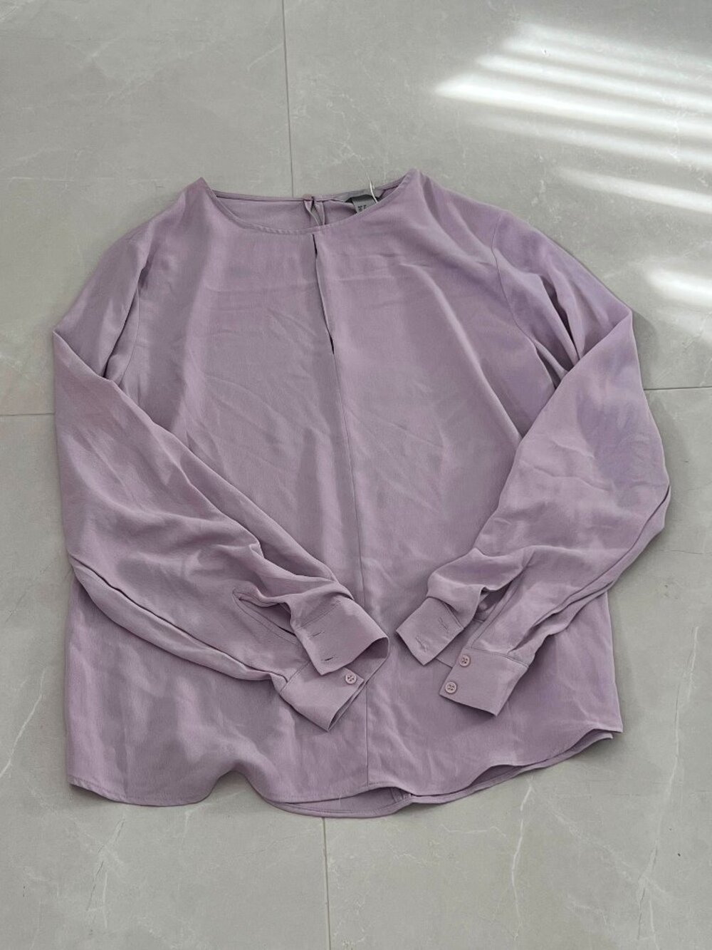 H&M Lilac Lavender Long Sleeve Keyhole Blouse (Size 8)
